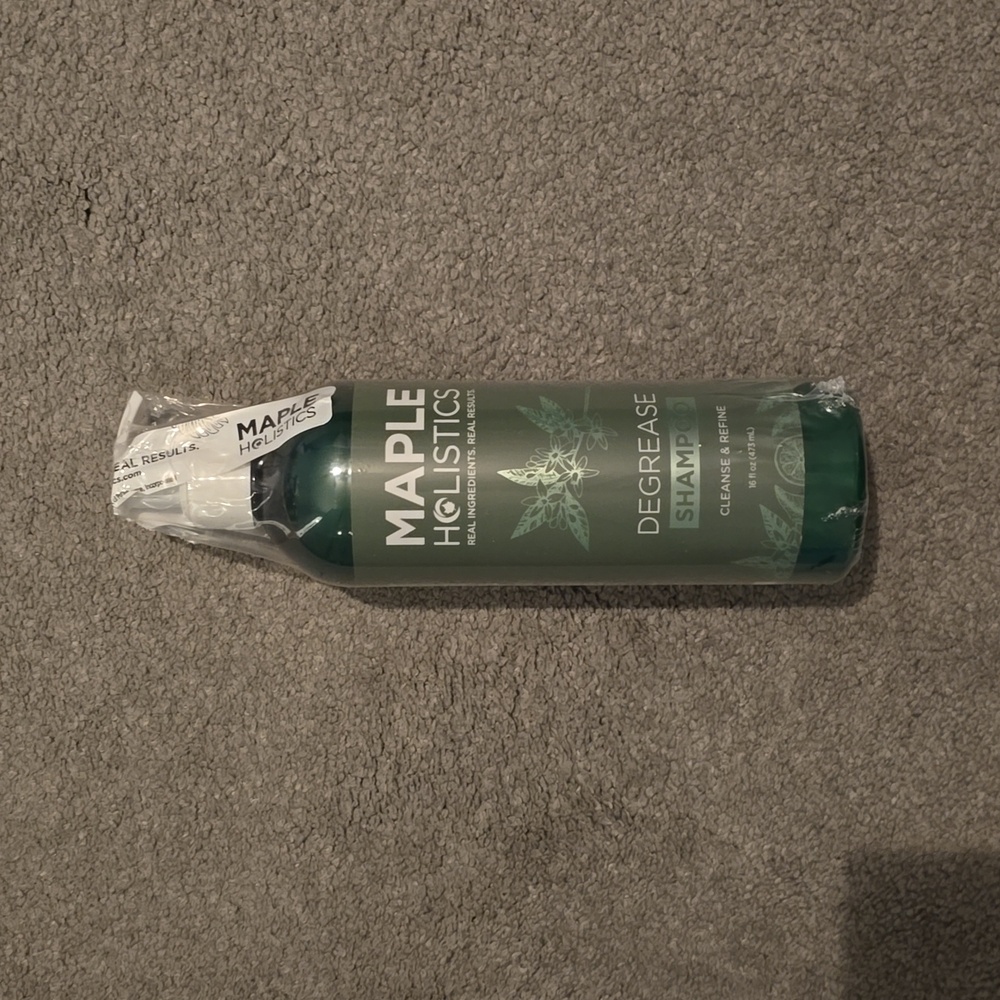 NEW 16oz Maple Holistics Degrease Shampoo